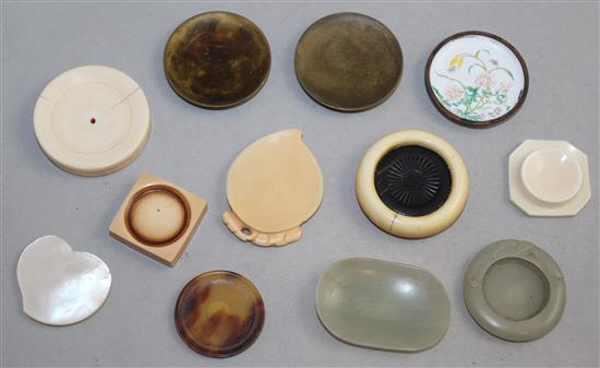 A collection of Chinese snuff trays, 19th-20th century, Richards no. 246